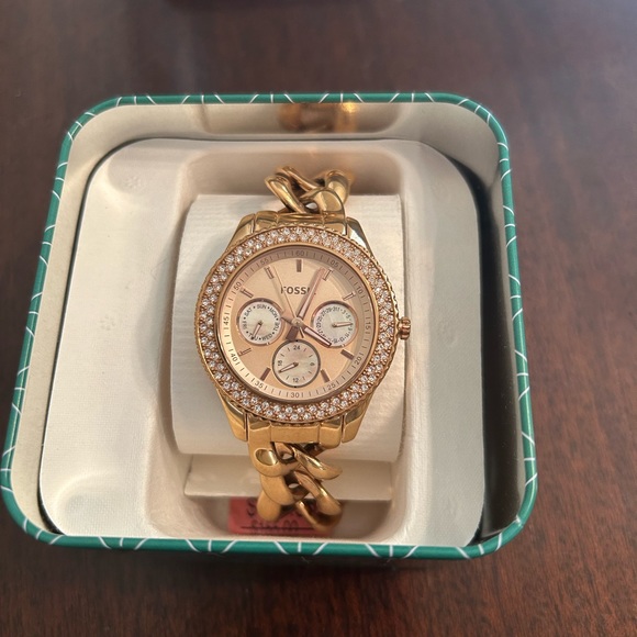 Rose gold Fossil watch - Picture 3 of 3